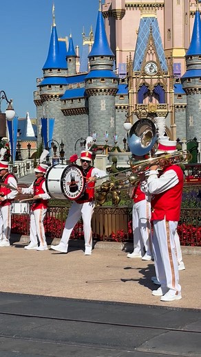 It’s so fun watching The Main Street Philharmonic Orchestra at Magic Kingdom! 🎶 #disneyworld | Lisafollowingthemagic