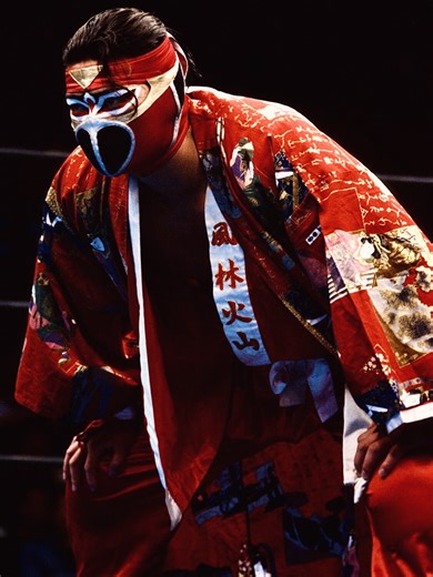 Doktor Liam on Instagram: "#MaskedWrestlerMonday 1) Hayabusa 2)Último Dragón as WCW Cruiserweight Champion 3)Jushin Thunder Liger as Dragon Gate’s Open The Dream Gate champion 4)WWF Junior Heavyweight Champion Tiger Mask (Satoru Sayama) 5)Octagón 6)El Halcón 7)IWGP Champion Big Van Vader in CMLL with Los Brazos 8)Leatherface (Mike Kirchner) in FMW 9)Freddie Krueger in IWA Japan 10)Lord Humongous (Sid Vicious ) 11)La Parka (original) 12)La Calaca Blanca 13)An excerpt from a story about masked wre