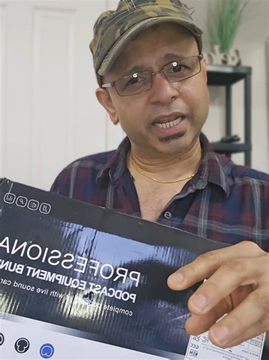 உடனே இணைத்து பயன்படுத்தக்கூடிய (Plug & Play) ஸ்டூடியோ. V8S SOUND CARD BUNDLE with Condenser Microphone | Plug & Play Studio Equipment Sound Card Set. #tamil #microphone #sound #studio #London