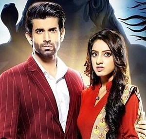 Kawach 2 latest promo: Deepika Singh aka Sandhya is caught in a dilemma as the dark forces loom on her - watch video | Bollywood Life