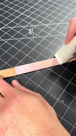 Mastering Leather Craft: Perfect Glue Techniques