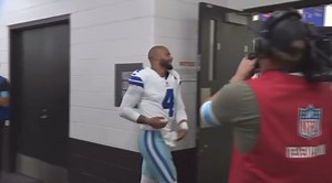 4.9M views · 21K reactions | Dak Prescott says the first person he hugged after signing his record-shattering contract was Zeke Elliott. Dak says when he and Zeke were rookies, Elliott would take care of him financially - often paying for Dak’s dinners and other things. Elliott was a handsomely paid first round pick. Dak was a fourth rounder making an average of $680k per year. Now Dak will make an average of $3.52 million per GAME. | Mike Leslie | Facebook