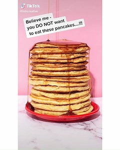 This food stylist letting us in on her secrets to make food look good | TikTok