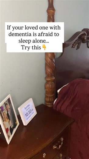 More Tips Here👇 Nighttime fear isn’t “just confusion.” 🧠 When the lights go down, the brain loses its sense of safety — and being alone can feel terrifying. 💔 Here’s what helps 👇 ✨ Keep a soft lamp or night light on (darkness increases disorientation and fear) ✨ Play calming music or familiar voices ✨ Offer a comfort item — blanket, pillow, or a sweater with your scent ✨ Stay nearby until they settle, then narrate stepping away: “I’ll be right in the next room.” ✨ Place a digital photo frame