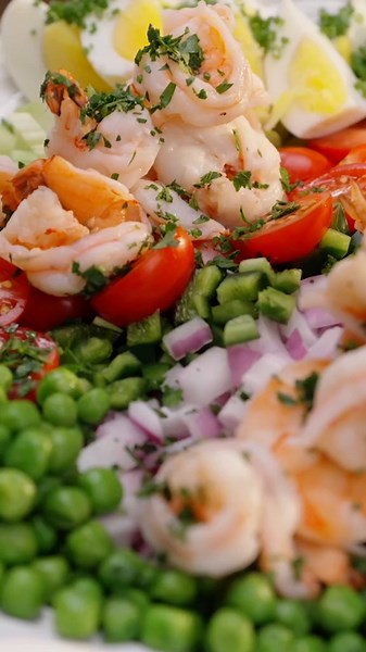 Want to know the secret to my Green Goddess dressing? 6 anchovy fillets! With spring on the way, this light, herby dressing is delicious on salads, served with crudités, or alongside grilled chicken or fish. Not to mention, it comes together quickly in your food processor! For the dressing, combine these ingredients in your food processor: - 1 cup lightly packed parsley leaves - 4 scallions, chopped - 6 anchovy fillets in oil, drained and chopped - 1/3 cup lightly packed tarragon leaves - 5 larg