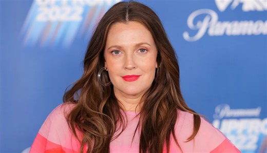 Drew Barrymore relives her first Tonight Show appearance at age 7