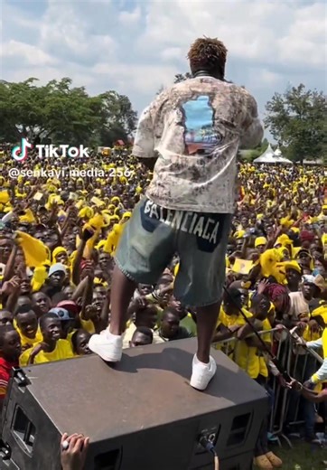 1.8K views · 21 reactions | Olowooza kki kye yayogedde awo ngobukyupa Bumuli bubi藍藍  National Unity Platform NUP Family Bebe Cool Lil Pazo Lunabe GRAVITTY OMUTUJJU | Serugo Ismail | Facebook