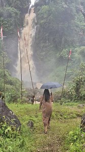gusts of wind and rain from the waterfall | Kurniawan Vlog