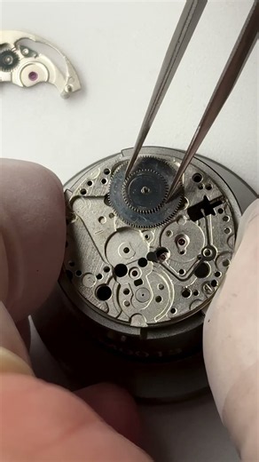 Inside a TAG Heuer Mechanical Movement | Precision Watchmaking #watchrepair #watch #tag