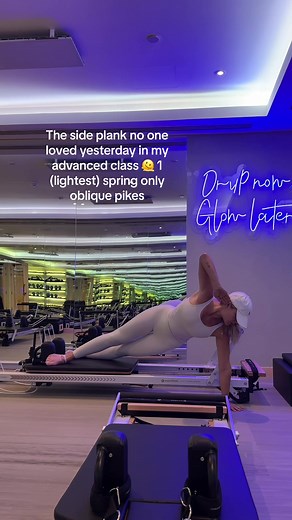 Challenging Oblique Pike Pilates Workout | Burn Calories in Class