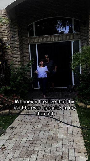 3.9M views · 166K reactions | Bringing me all my favorites from @publix #parents #mom #dad #family #relationship #couples | Nellesworld | Facebook