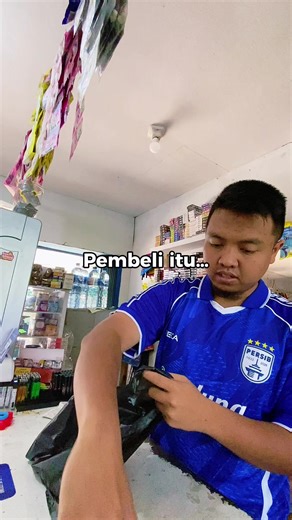 Pelayanan cepat bikin pembeli gak mikir dua kali buat balik lagi. Karena yang dicari bukan cuma barangnya, tapi rasanya dilayani 🤝 #warungsembako #JualanHarian #usahakecil