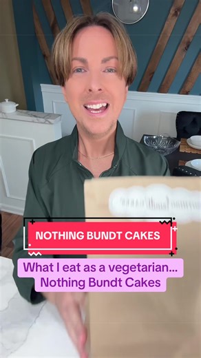 900K FOLLOWERS!! 🎉🎉🎉 @Nothing Bundt Cakes #vegetarian #mukbang #mukbangeatingshow #lunchtime #desserttiktok
