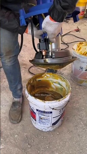 High Pressure Pneumatic Grease Pump in Action #shorts #greasepump #tools #workshop #MiniMechanic
