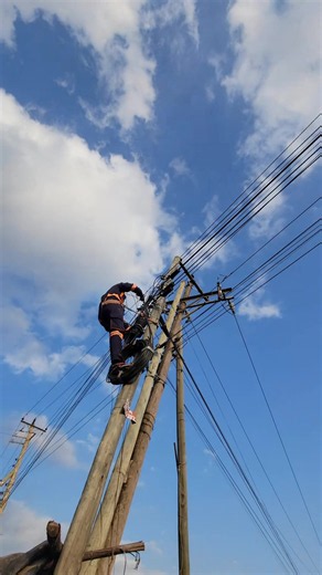 Contact us for Drop cable/ Adss deployment via 0713 309 113. @Echonetworks #isp #fiber #fiberoptics #hotspot #networkengineer