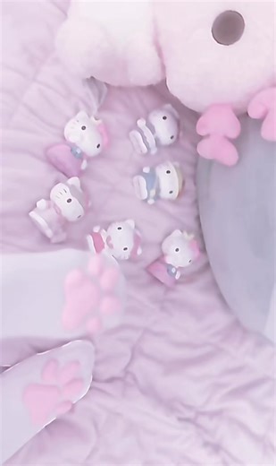 Hello Kitty Cute Core Accessories for Fans