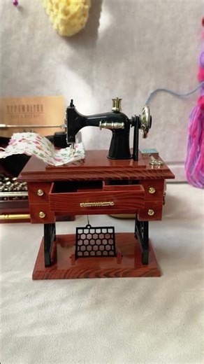 Vintage Wind up Sewing Machine Music Box | Christmas Gift