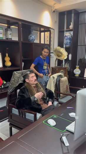 Video của Long Tổng (@long.tng489) với bản nhạc 暗里着迷 2021_AaronSZ - ᴀɴɴ ɴʜᴀ̣ᴄ ᴆᴏ̉ ᵗⁱᵏᵗᵒᵏ