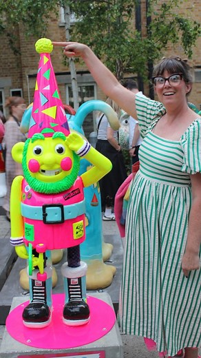 Happy International Artists Day to all our talented Gromit Unleashed trail artists. 🎨 We couldn’t create our fabulous trails without you all. Here are a few of our many creative pals from The Gromit Unleashed 3 trail showcasing their incredible skills and imagination. 🖌🤩 | Gromit Unleashed