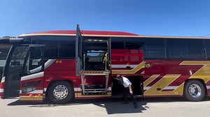 城南観光 日野セレガ リフト車操作 #japanesebuses #japan #buses #ISUZU #GALA #hino #selega #JapaneseVehicles . . . Video credit:セイbusチャンネル | Japan Bus Lovers