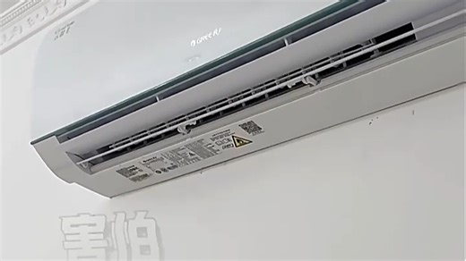 作为一款注重体验的i人周末放松好物，待在卧室里的它——O2氧护仪Mini版，小巧静音还免散瞳，睡前用它监测血氧，呼吸间都是安心，闭眼即享私人健康时光。