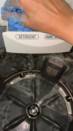 Relaxing ASMR Powder Play for Laundry Lovers