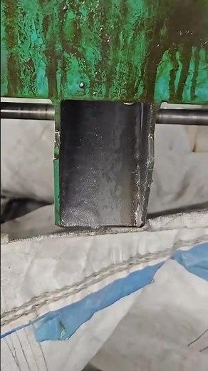 304 stainless steel spring washers are in production. #screw customization #screw