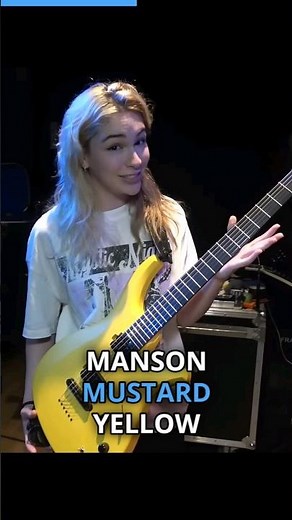 The Warning's Daniela Villarreal Vélez was gifted a one-of-a-kind guitar from Muse's Matt Bellamy! 😱