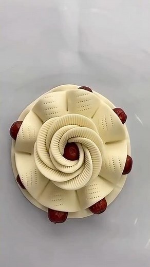 How to Shape Cake Dough Like a Pro 💡 | Easy Baking Design #Shorts #shortvideo