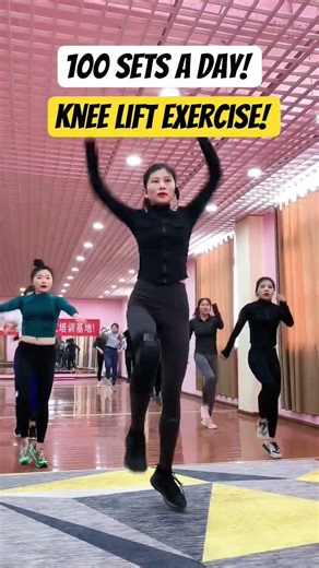 100 sets every morning! A Chinese exercise routine to reduce belly fat by lifting knees!🔥 #Shorts