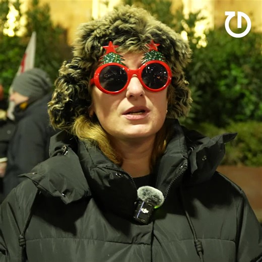 ტაბულა • Tabula on Instagram: ""2026 წელს მე პროტესტში რასაც ველოდები, არის ჩვენი ძალების გაერთიანება. მე მგონია, რომ ჩვენ მივედით უკვე იმ ეტაპამდე, როდესაც აქტივისტებმა ცალ-ცალკე ჩვენი აქტივობები უნდა გავაერთიანოთ და ერთიანი ხედვით და ერთიანი ძალის ცენტრით უნდა ვიმოქმედოთ და დარწმუნებული ვარ, რომ ეს ასე იქნება." - ქეთევან ხუსკივაძე, თბილისის სახელმწიფო უნივერსიტეტის ლექტორი, მთარგმნელი"