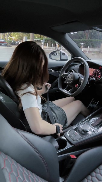 改裝二手 Audi 2021 TT RS - LED日灯，倒車影像輔助，NaPPA真皮賽車椅，免鑰啟動