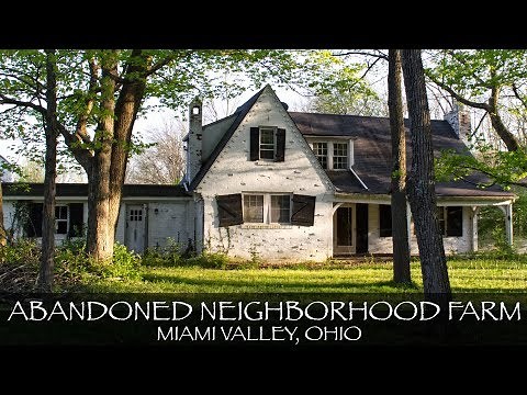 Exploring a Creepy Abandoned Neighborhood Farm in Ohio | 3 Houses