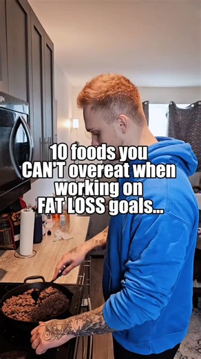 10 foods you CAN’T overeat when working on fat loss goals 👇 Most people think losing fat means cutting out all their favorite foods - but that’s not true. The secret isn’t eating less… it’s eating smarter. When you build your meals around low-calorie, high-volume foods that fill you up fast, it becomes nearly impossible to overeat - even when you’re hungry. 🗣 Comment "BLUEPRINT" to get access to my free masterclass: The 25-Pound Blueprint: How Parents Are Dropping 20–30 lbs Without Cutting Out