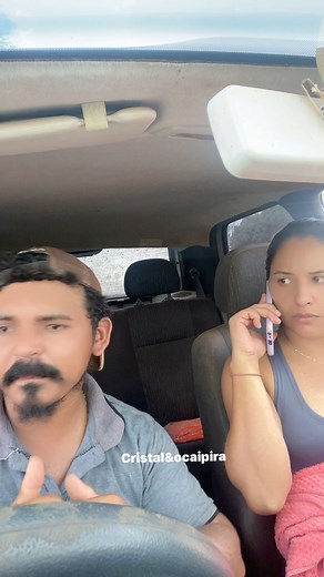 Coloquei a música que a cristal não gosta me dei mal no final 😂🤠 #comediahumor #casalhumor #comedia | Cristal Eo Caipira