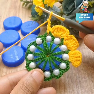 80K views · 192 reactions | Gorgeous crocheted floral keychain | Hobby Knitting Decoration Ideas | Facebook