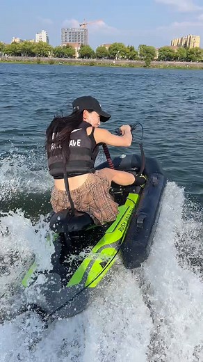 RushWave Surf Boat，extractor #rushwave #Surfing #surfboard #electricsurfboard | RUSH WAVE