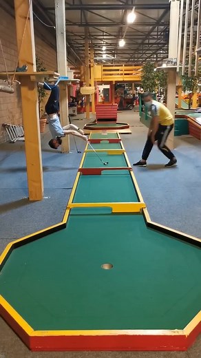 🤸‍♂️⛳ 📽️ minigolfclub_burgdorf #minigolfe #minigolf #trickshot #crazygolf | Minigolfe.pt