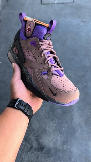 Explorando el sendero con Nike ACG Air Mowabb en Turrialba, Costa Rica