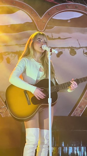 Emotional Reaction to Sabrina Carpenter’s “Emails I Can’t Send”