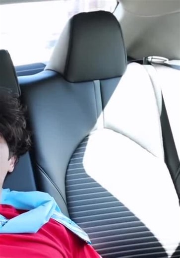 Stokes Twins S05:E01 - Getting My Wisdom Teeth Removed / Flirting With My Friends for 24 Hours