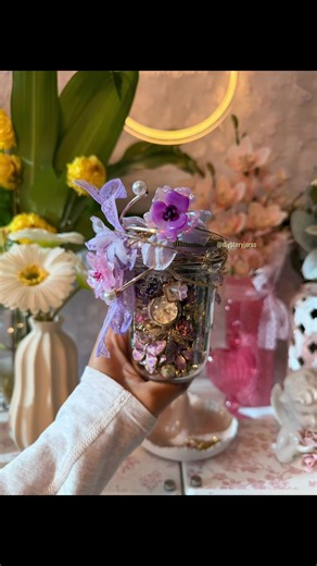 Enchanting Yellow Mystery Jars: A Perfect Gift Idea!