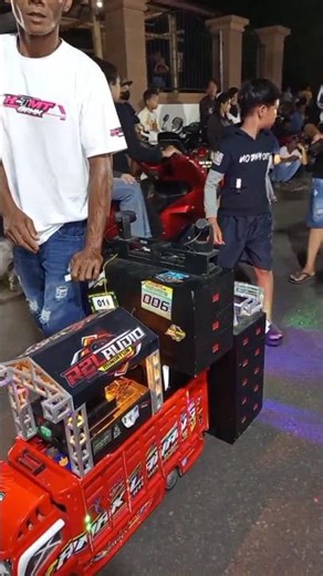 miniatur truck sound dari desa kebo ireng lewat desa sebalor #shortvideo