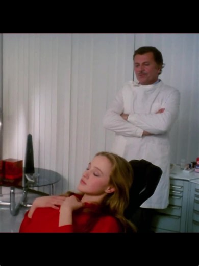 #TikTokFilmTVCompetition #filmbreaker #moviereview #usmovies | Movie Reviews