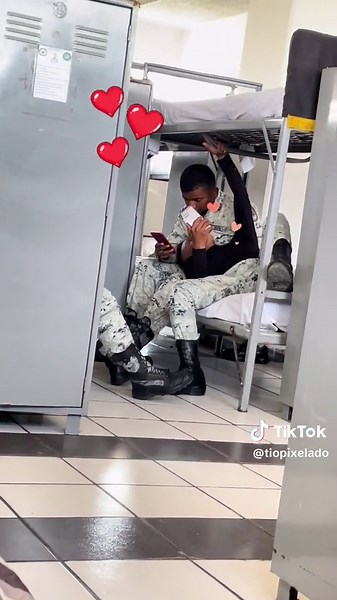 Amor en el cuartel: Historias de amor en la Guardia Nacional y el Ejército Mexicano
