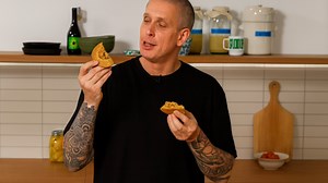 Soft & Spiced Apple Crumble Cookies