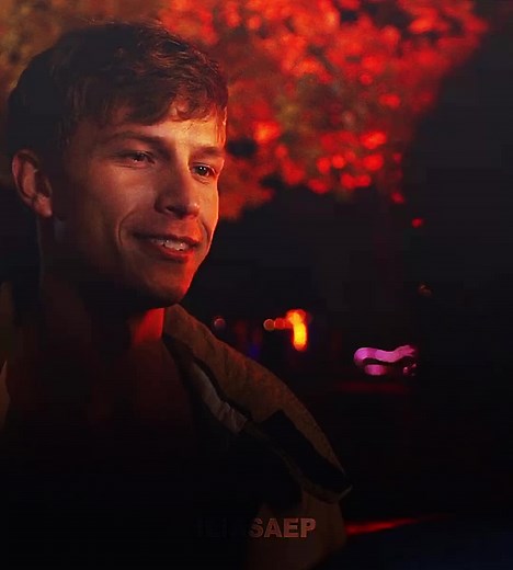 Tabitha and Brady: All Fake Trinkets in Netflix's 'Trinkets'