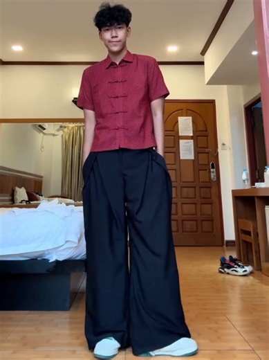 Pleated Pants – Style and Comfort for Every Occasion