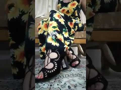 پاهای زیبای میسترس ایرانی با کفش های خوشکل و ساق بلند #feet #mistress #foot #iraniیادت نره روساب کنی