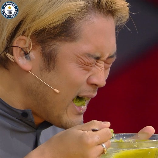 Takamasa Suzuki wolfed down 391 g (13.79 oz) of sinus-stinging wasabi on the set of Lo Show dei Record in Milan, Italy 🤯 | Guinness World Records